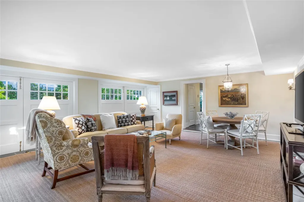 59 Shore Road Westhampton NY 11977