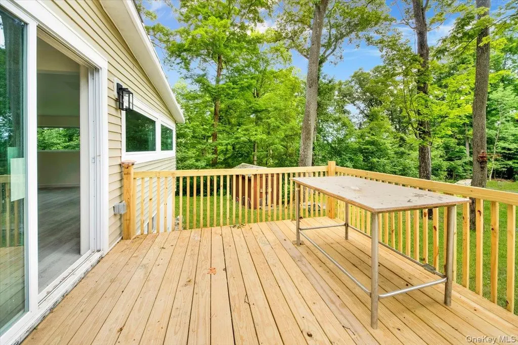 10 Pioneer Trail Monroe NY 10950