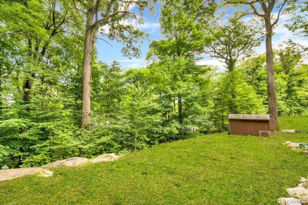 10 Pioneer Trail Monroe NY 10950