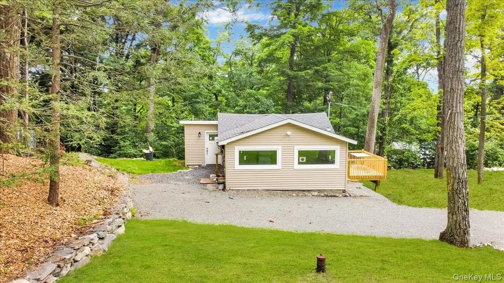 10 Pioneer Trail Monroe NY 10950