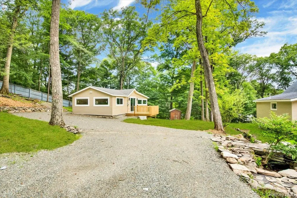 10 Pioneer Trail Monroe NY 10950
