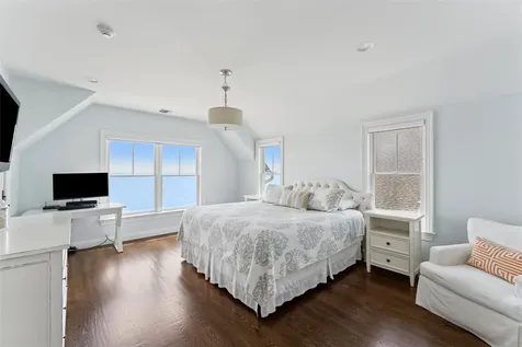 9 Shinnecock Road East Quogue NY 11942