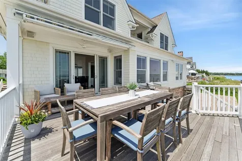 9 Shinnecock Road East Quogue NY 11942