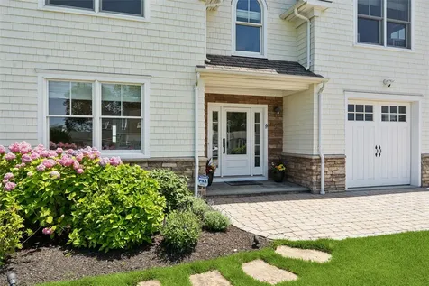 9 Shinnecock Road East Quogue NY 11942