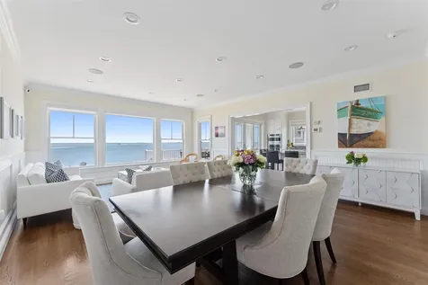 9 Shinnecock Road East Quogue NY 11942