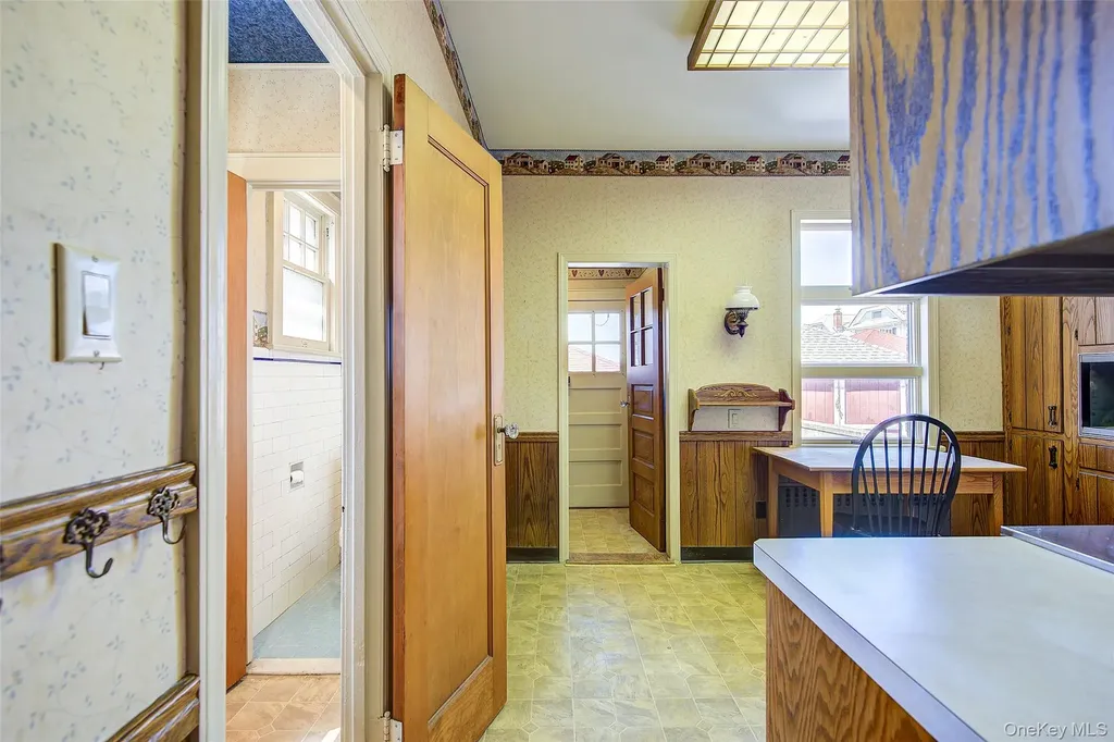 8507 Union Turnpike Glendale NY 11385