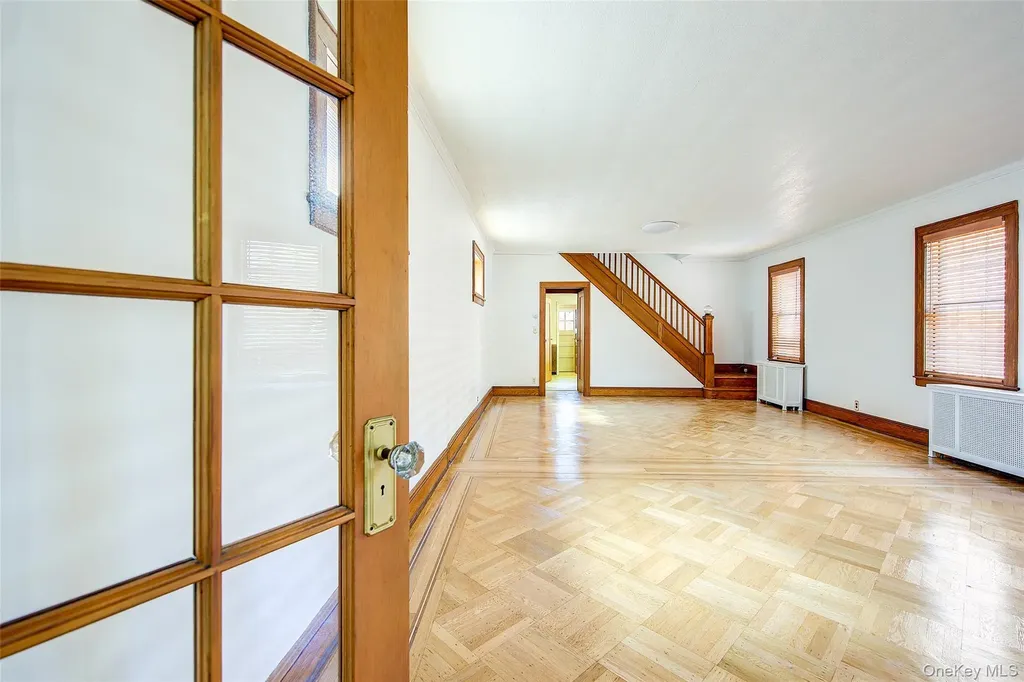 8507 Union Turnpike Glendale NY 11385
