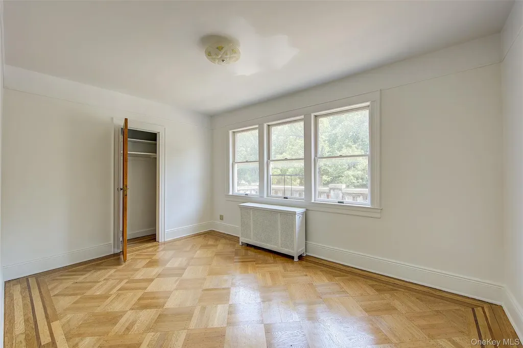 8507 Union Turnpike Glendale NY 11385