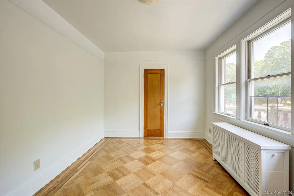 8507 Union Turnpike Glendale NY 11385