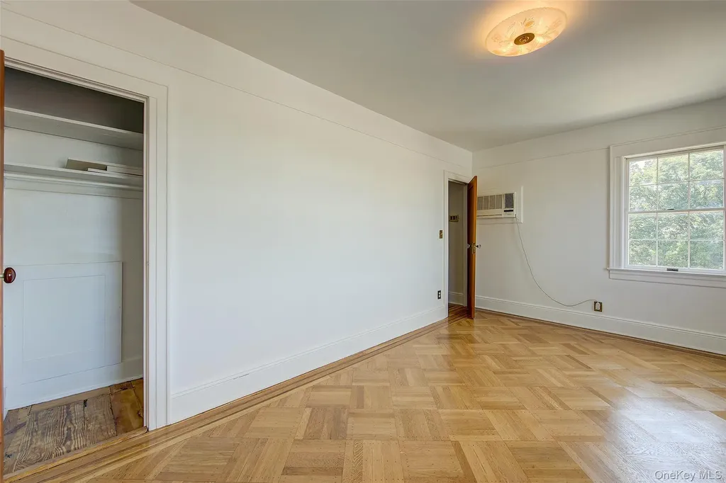 8507 Union Turnpike Glendale NY 11385