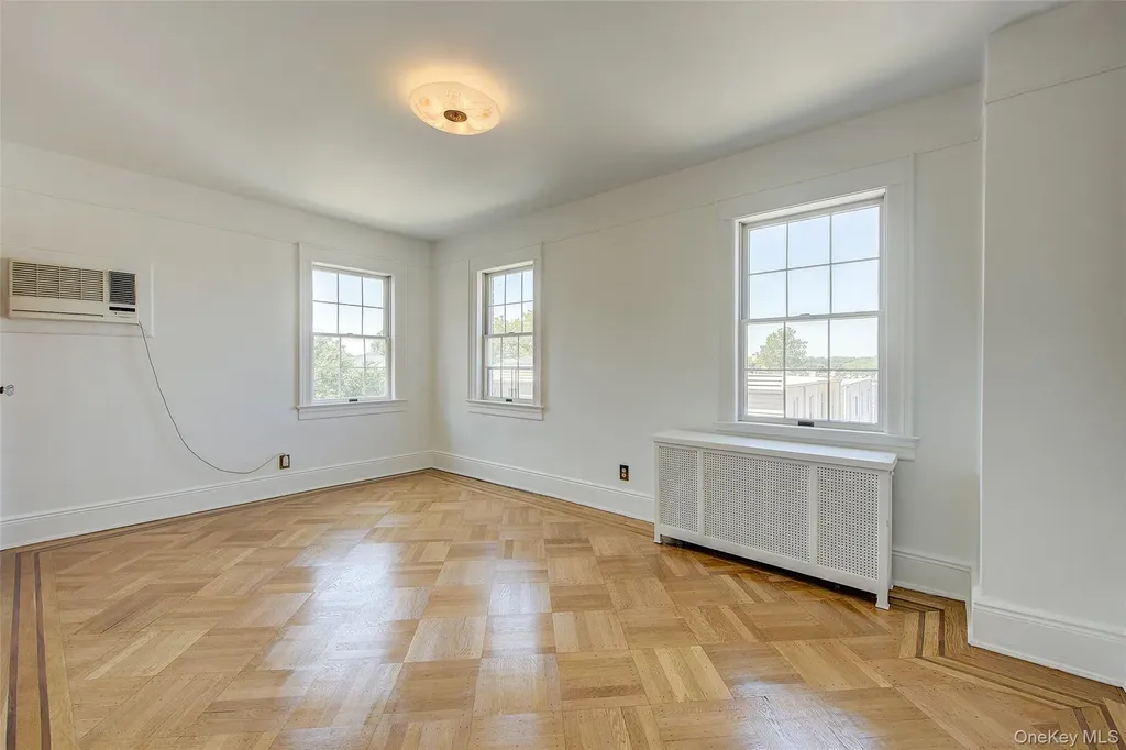 8507 Union Turnpike Glendale NY 11385