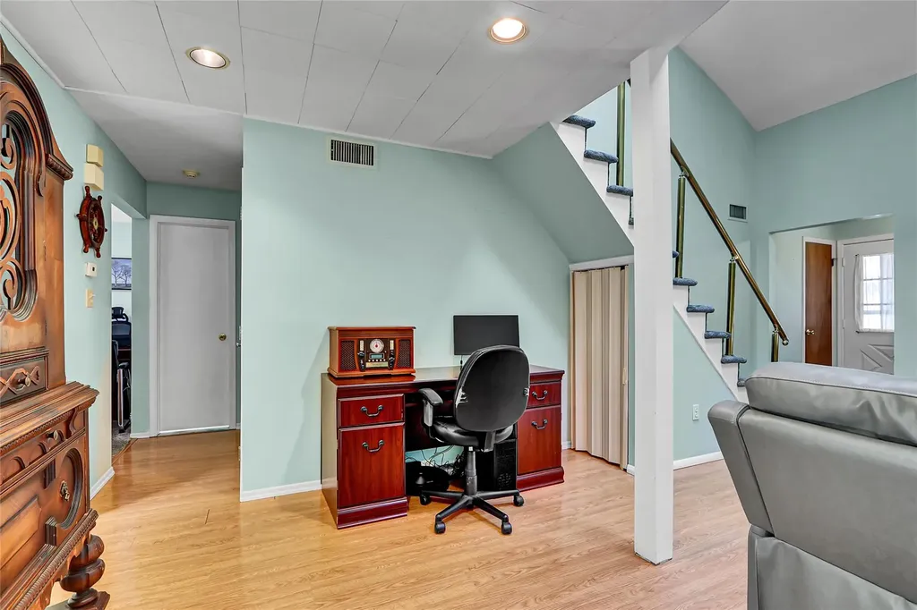 49 Primrose Lane North Babylon NY 11703