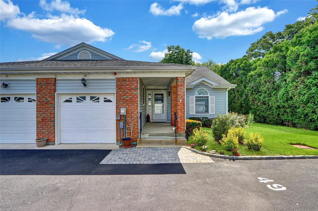 49 Primrose Lane North Babylon NY 11703