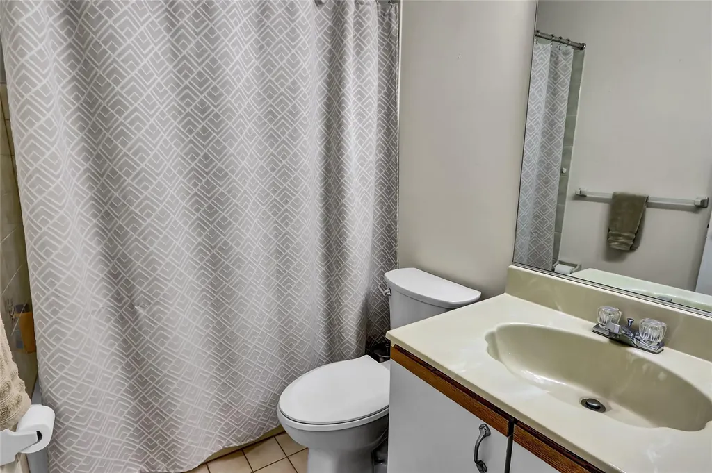 49 Primrose Lane North Babylon NY 11703
