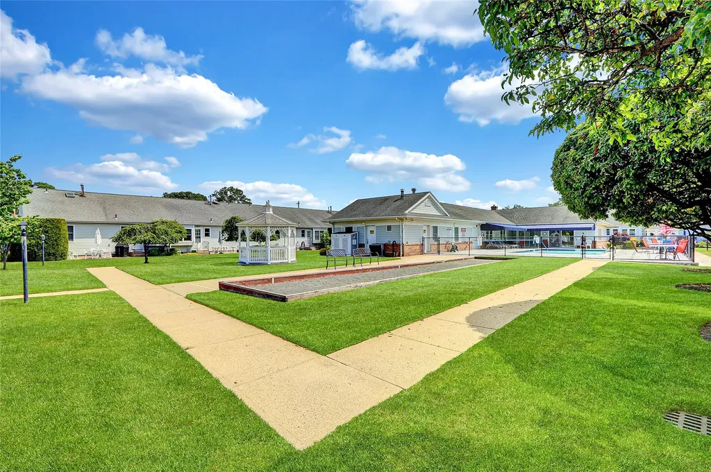 49 Primrose Lane North Babylon NY 11703