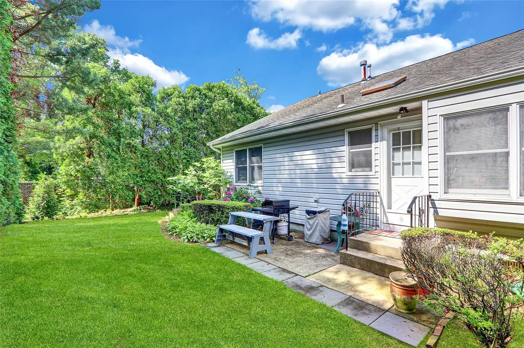 49 Primrose Lane North Babylon NY 11703
