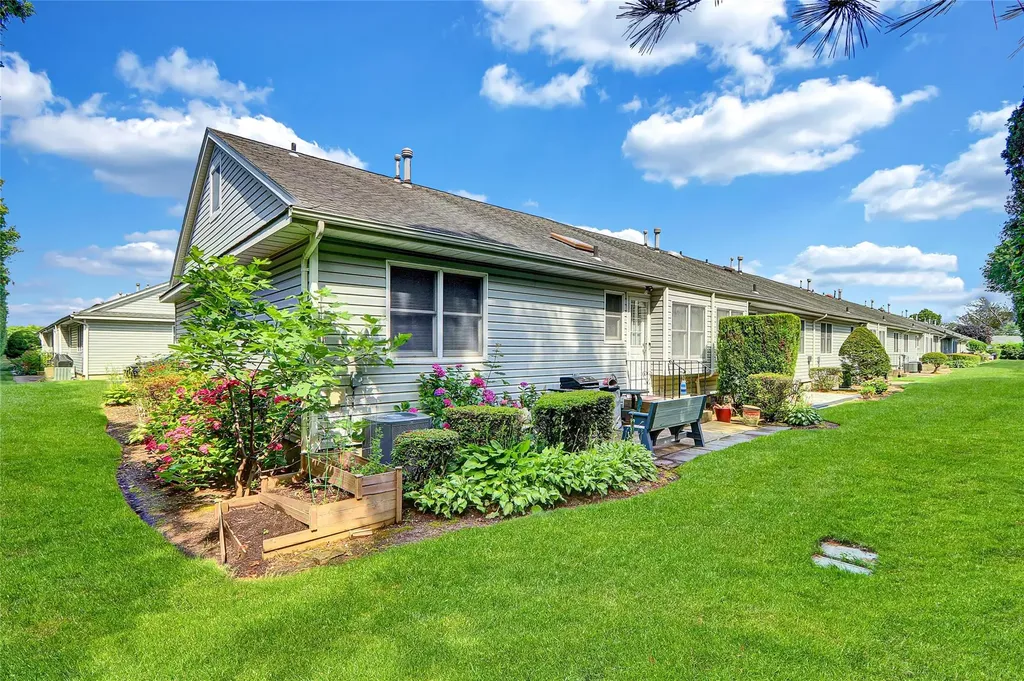 49 Primrose Lane North Babylon NY 11703