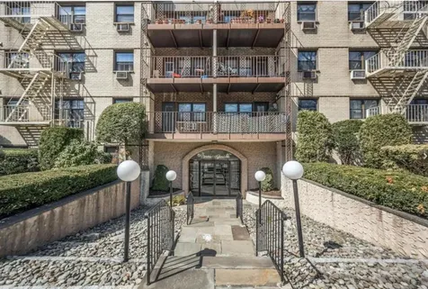 2261 Palmer Avenue New Rochelle NY 10801