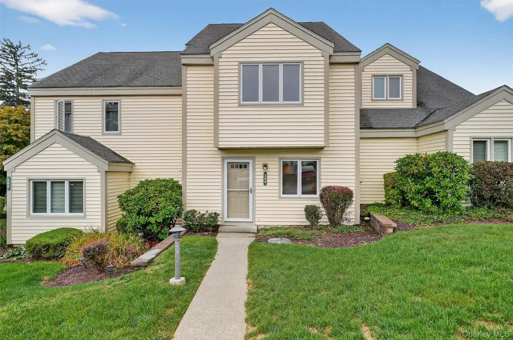 204 Stoneway Lane Peekskill NY 10566