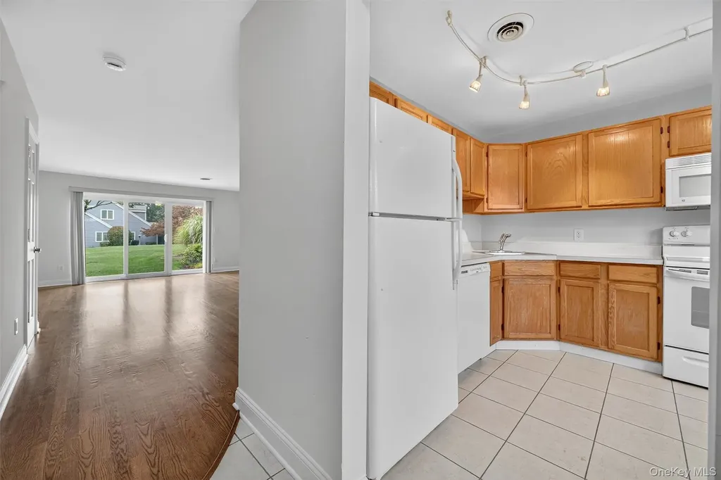 204 Stoneway Lane Peekskill NY 10566