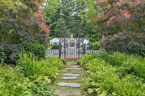 60 Piping Rock Road Upper Brookville NY 11545