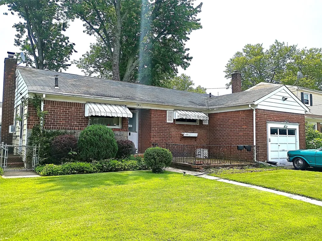 381 Baldwin Road Hempstead NY 11550