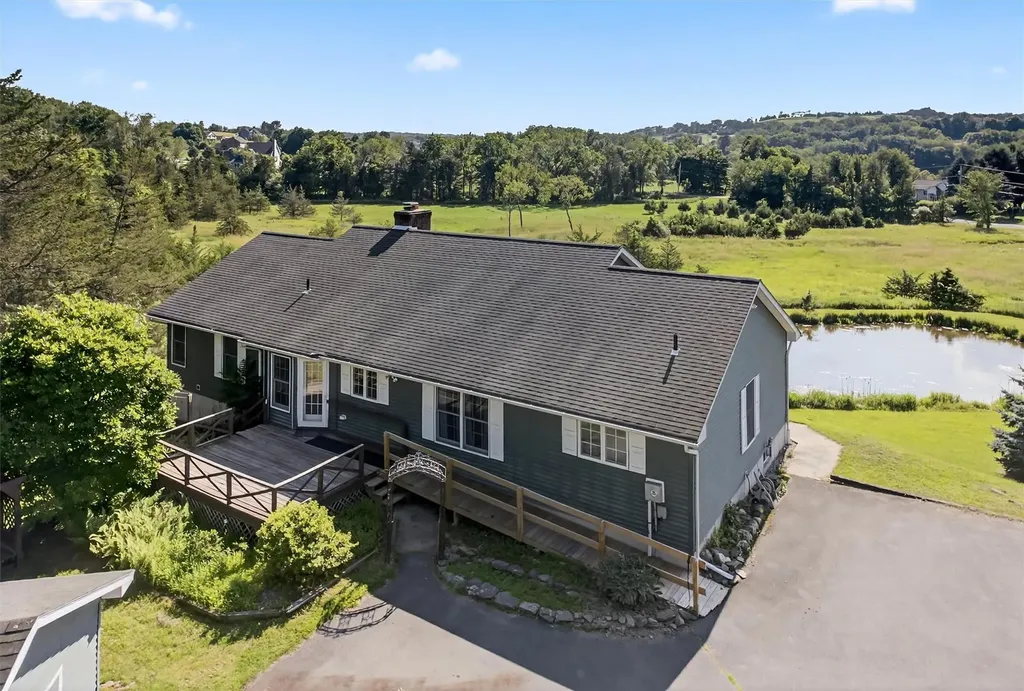81 Hambletonian Road Chester NY 10918