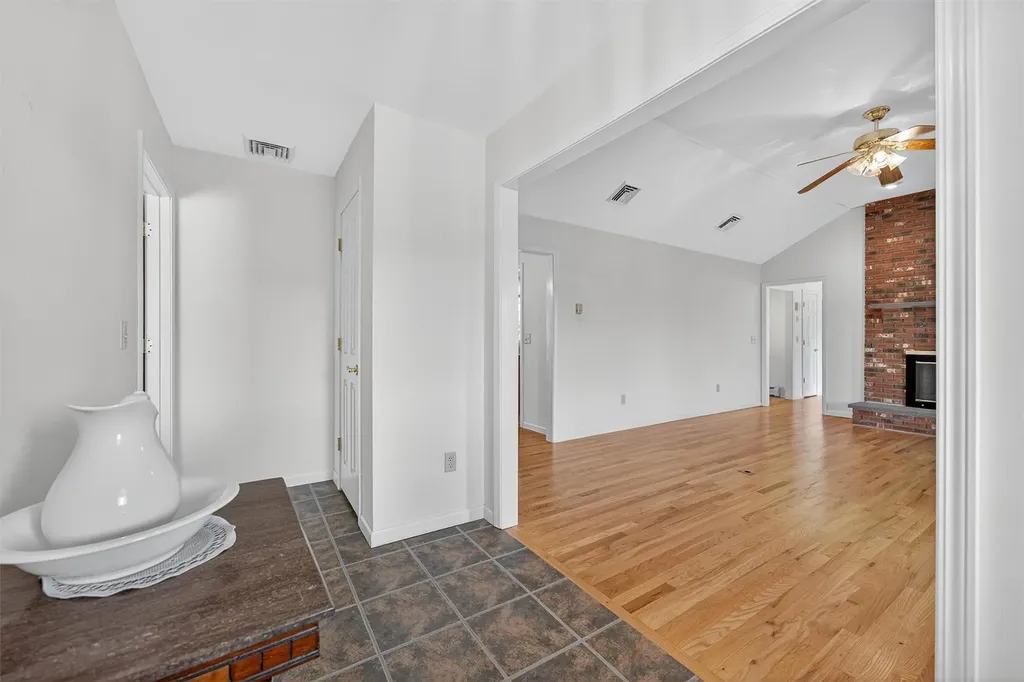 81 Hambletonian Road Chester NY 10918