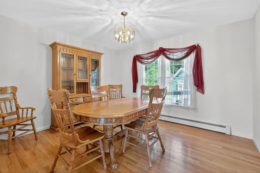 81 Hambletonian Road Chester NY 10918
