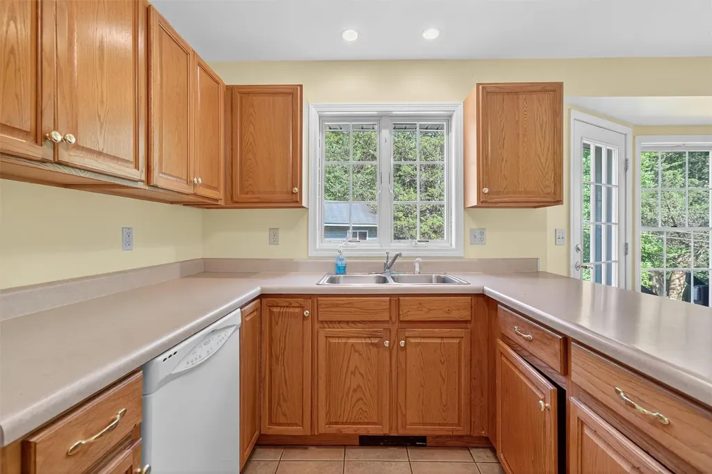 81 Hambletonian Road Chester NY 10918