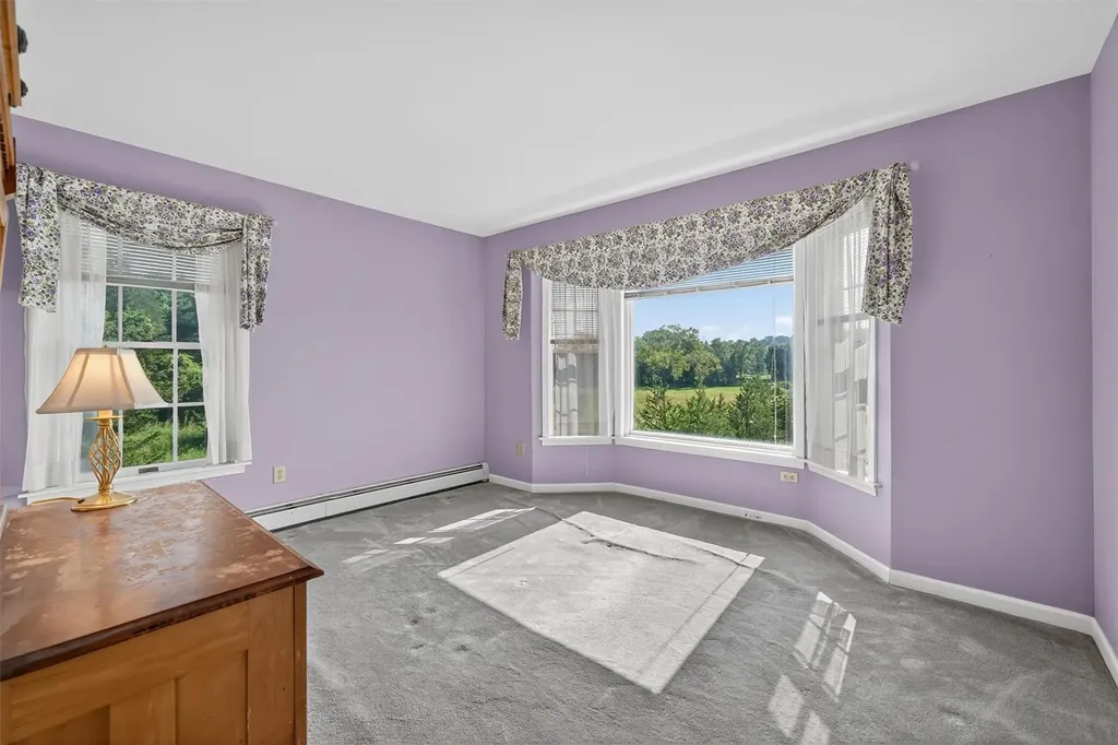 81 Hambletonian Road Chester NY 10918