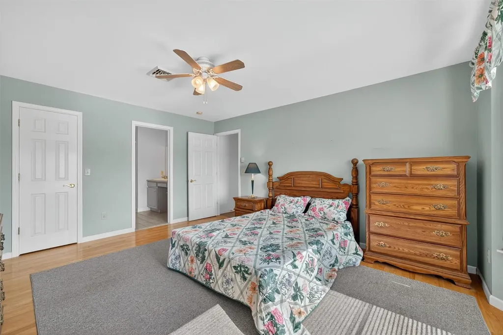 81 Hambletonian Road Chester NY 10918