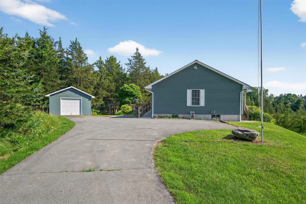 81 Hambletonian Road Chester NY 10918