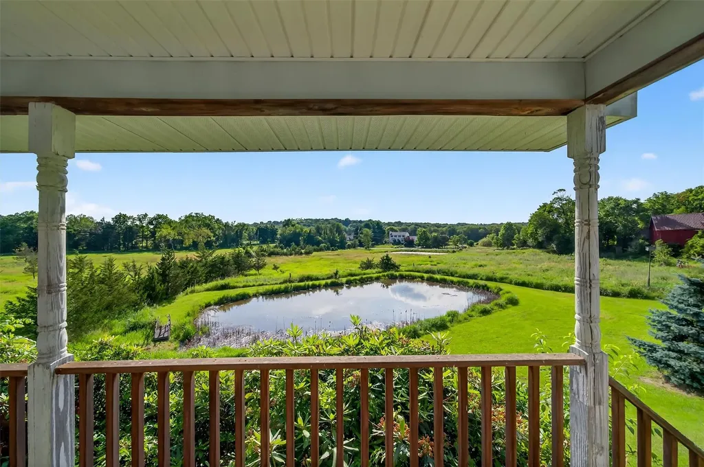 81 Hambletonian Road Chester NY 10918