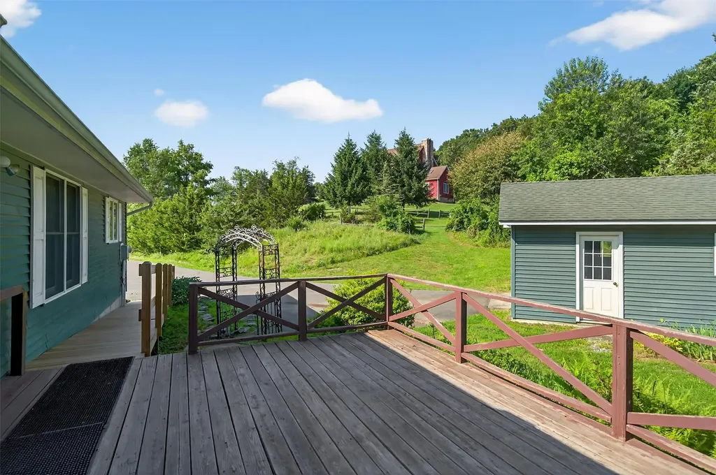 81 Hambletonian Road Chester NY 10918