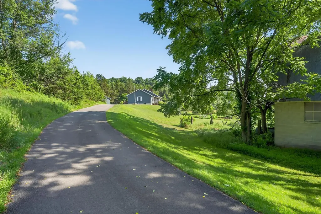 81 Hambletonian Road Chester NY 10918