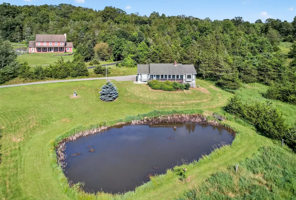 81 Hambletonian Road Chester NY 10918
