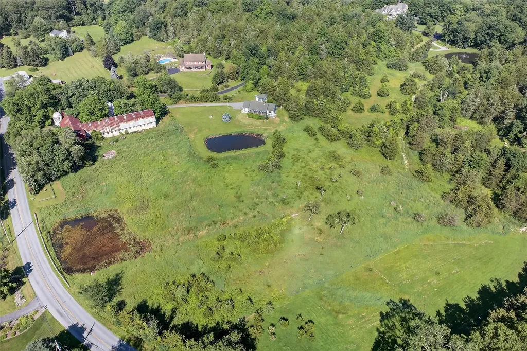 81 Hambletonian Road Chester NY 10918