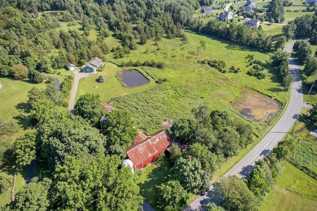 81 Hambletonian Road Chester NY 10918