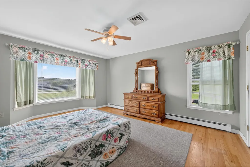 81 Hambletonian Road Chester NY 10918