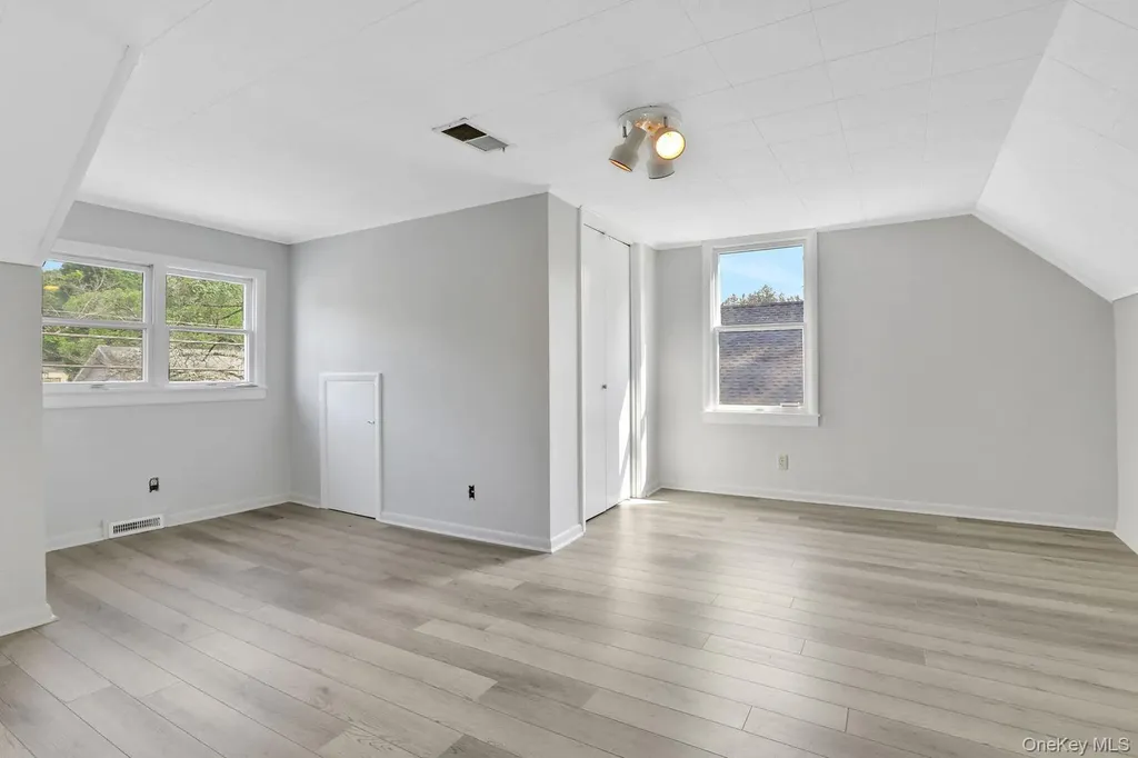 189 Fairview Avenue Kingston NY 12401