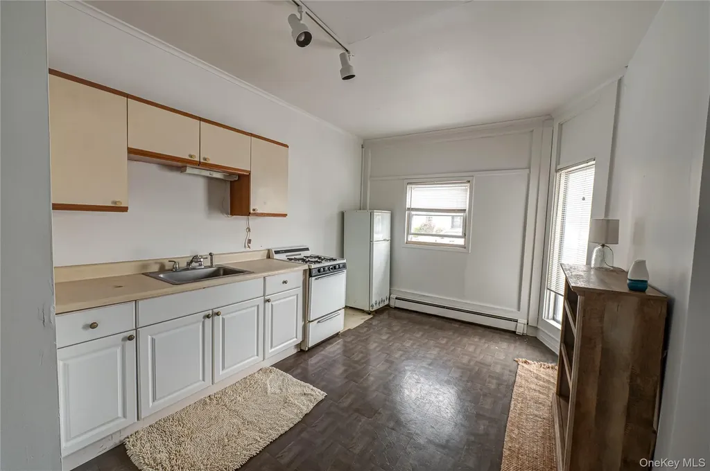 284 4th Avenue Bay Shore NY 11706