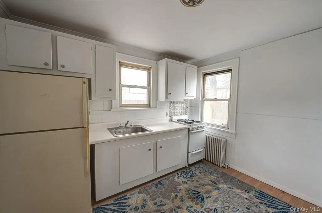 284 4th Avenue Bay Shore NY 11706