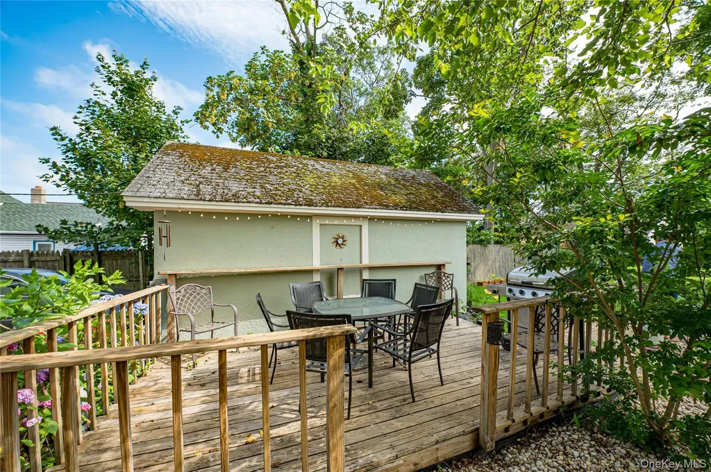 284 4th Avenue Bay Shore NY 11706