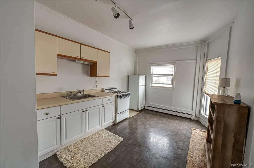 284 4th Avenue Bay Shore NY 11706