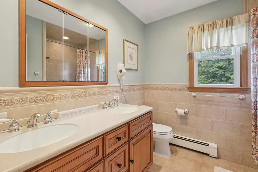 1 Martha Lane Pearl River NY 10965