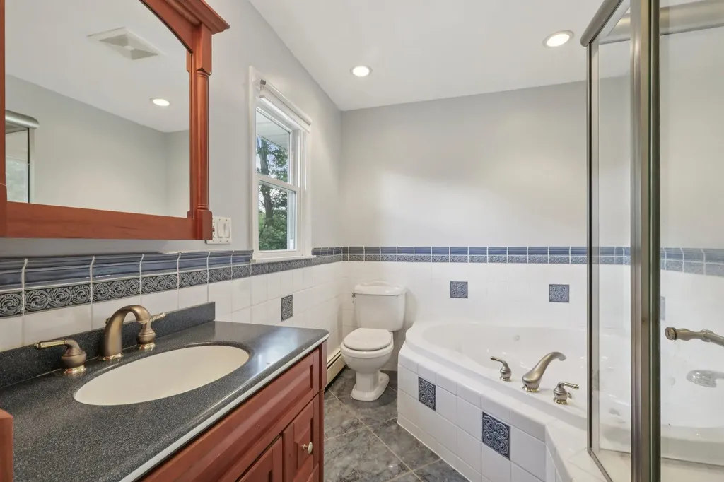 1 Martha Lane Pearl River NY 10965