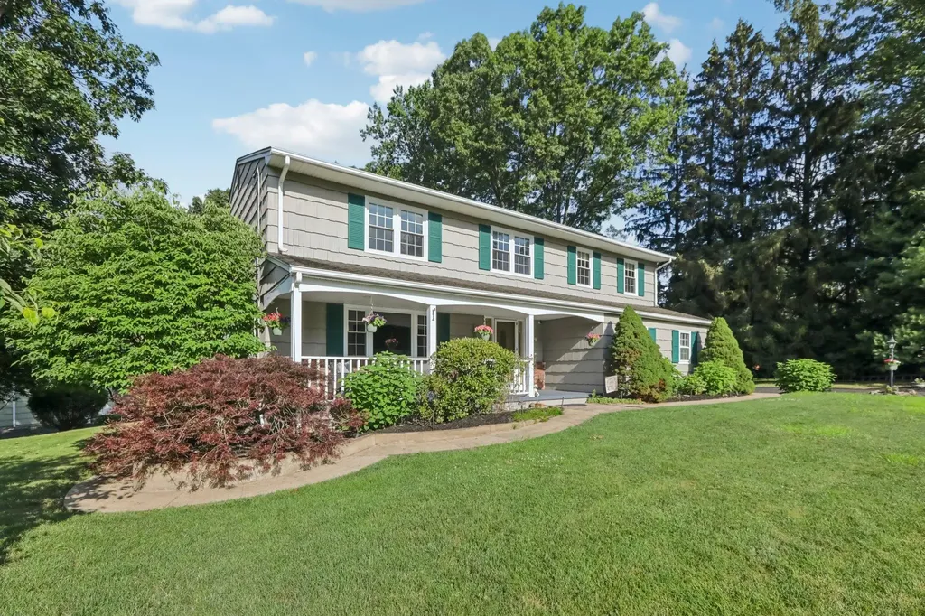 1 Martha Lane Pearl River NY 10965
