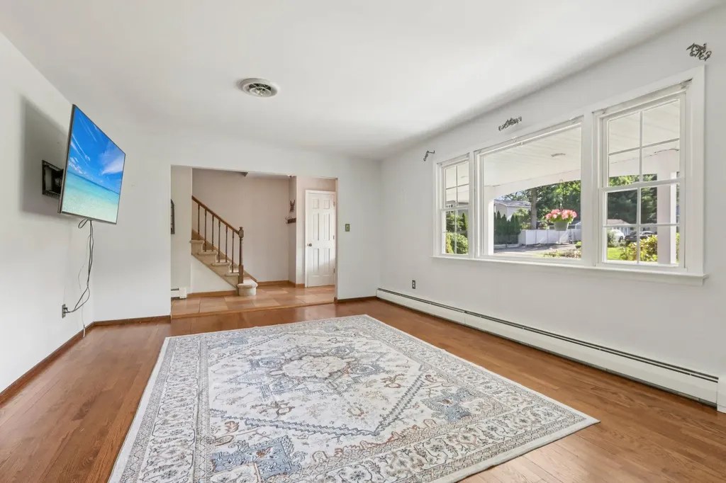1 Martha Lane Pearl River NY 10965