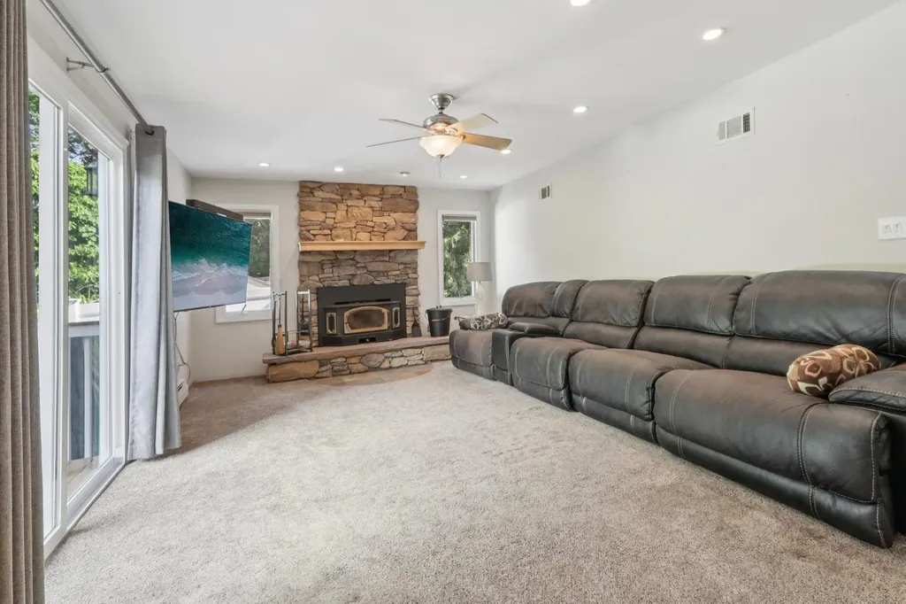 1 Martha Lane Pearl River NY 10965